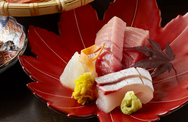横浜・川崎エリア　個室和食で絶品秋の会席コースをご賞味下さい　【割烹味香佐】