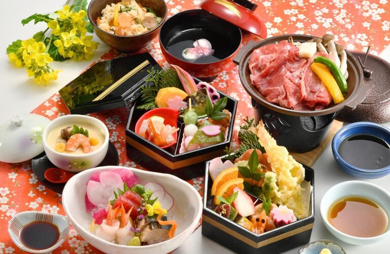 仕出し・高級弁当宅配なら【割烹味香佐】にお任せ下さい！横浜/川崎/東京23区どこでも配達致します！