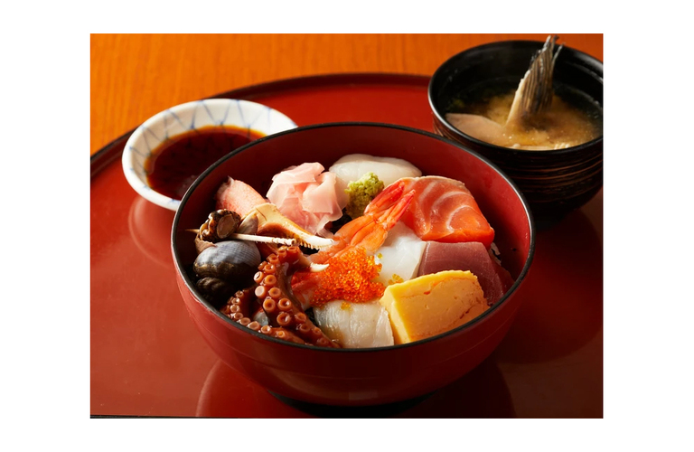 横浜・川崎で和食ランチなら【割烹味香佐】にご来店ください！