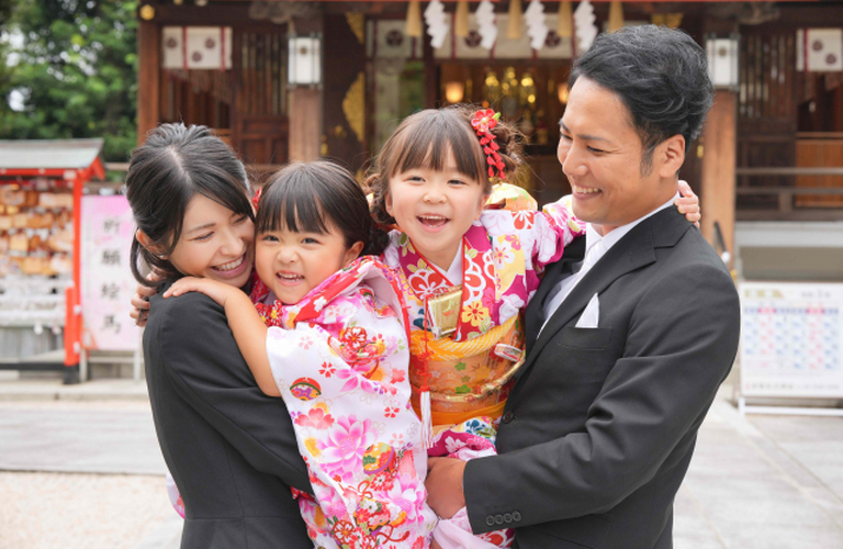七五三祝いでのお店をお探しなら【割烹味香佐】をぜひご利用ください！おかげさまで創業50年。お客様の記念日のお手伝いをさせていただきます！