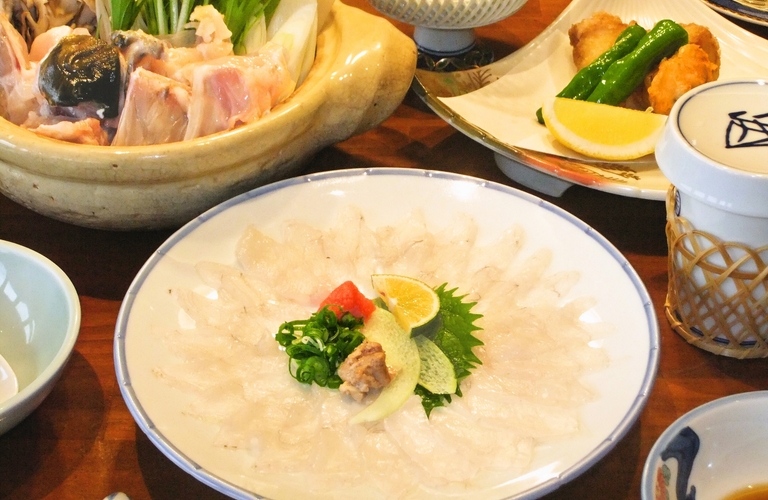 横浜・川崎エリア　個室で冬の味覚｢ふぐ｣を味わうなら【割烹味香佐】