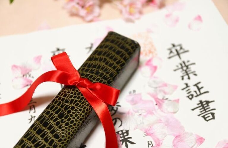 卒園・卒業後のお弁当宅配なら【割烹味香佐】にお任せ下さい！謝恩会や懇親会などにもぜひおすすめ致します！
