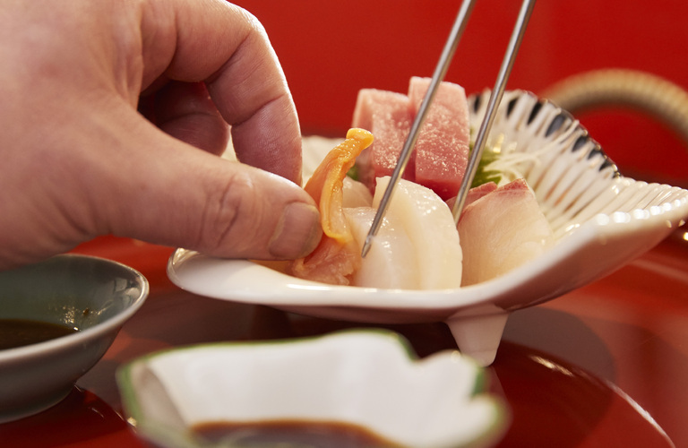 老舗割烹が手がけるお食い初め膳ご自宅まで配達致します！