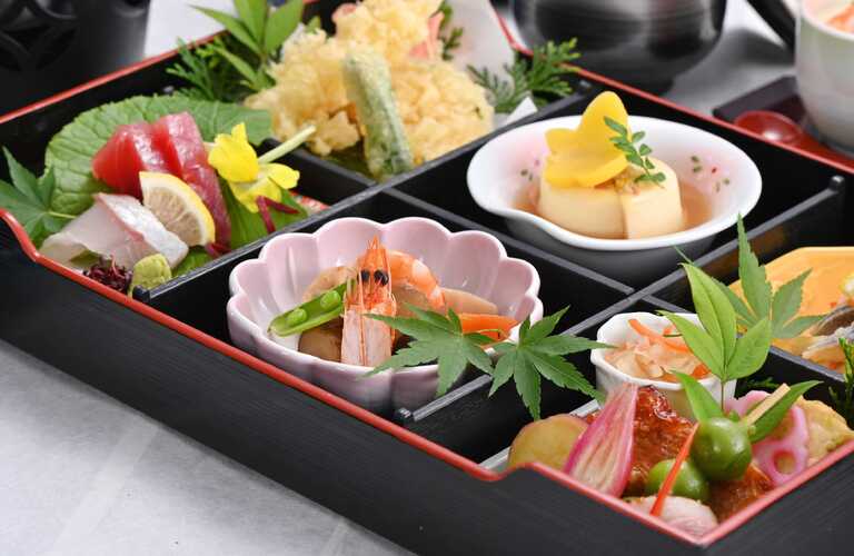横浜・川崎エリアで会席仕出し宅配なら【割烹味香佐】
